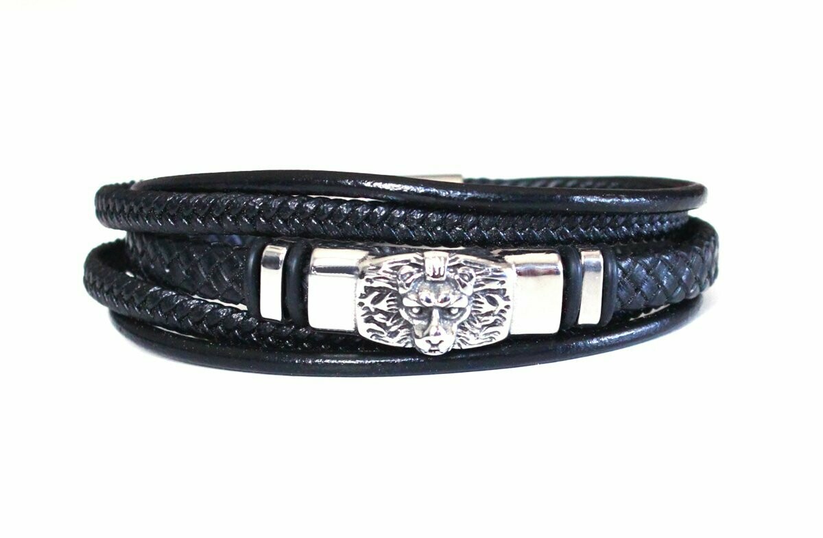 Mehrreihiges Lederarmband mit Löwenkopf