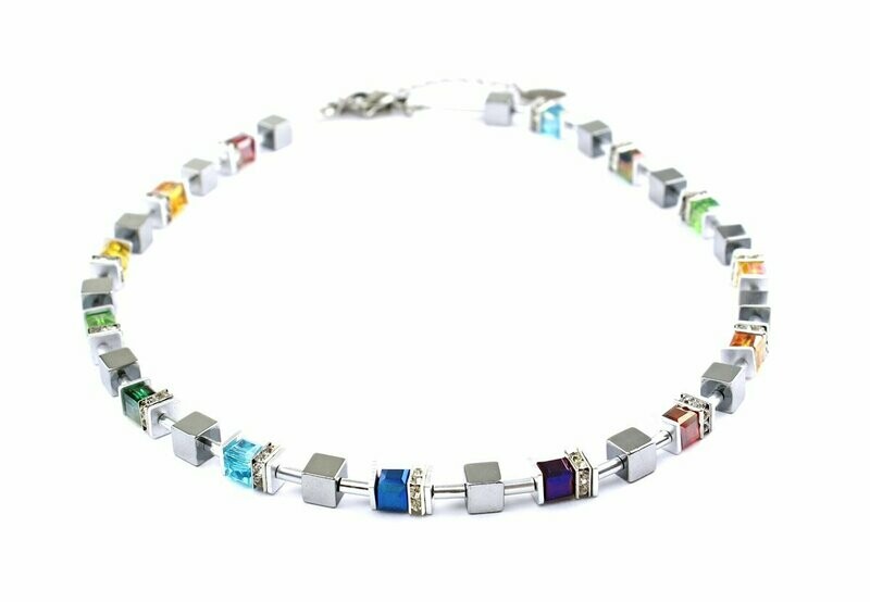 Elegante Regenbogen Kette aus Glaskristall- und Hämatitwürfeln