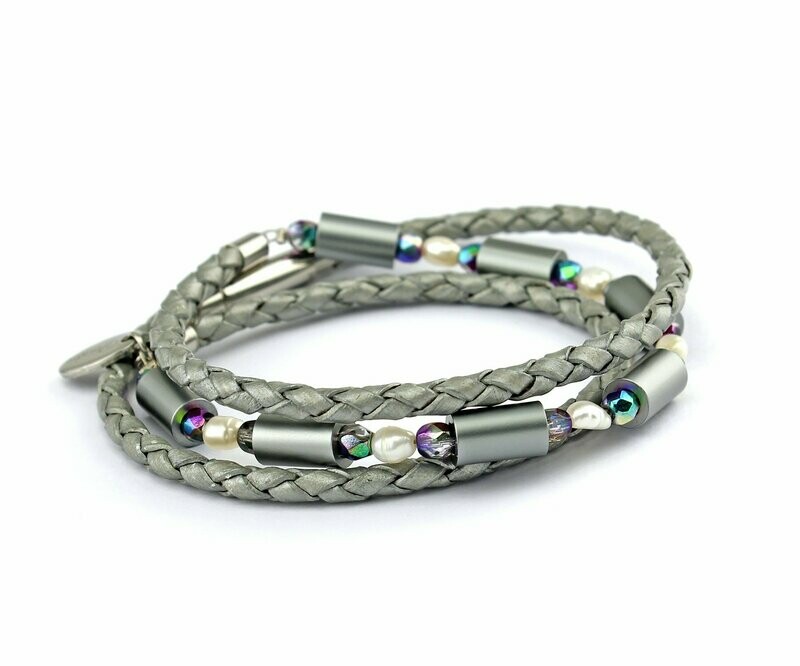 #3 Seduction in Grey - Zarte Perlen und stahlgraues Aluminum