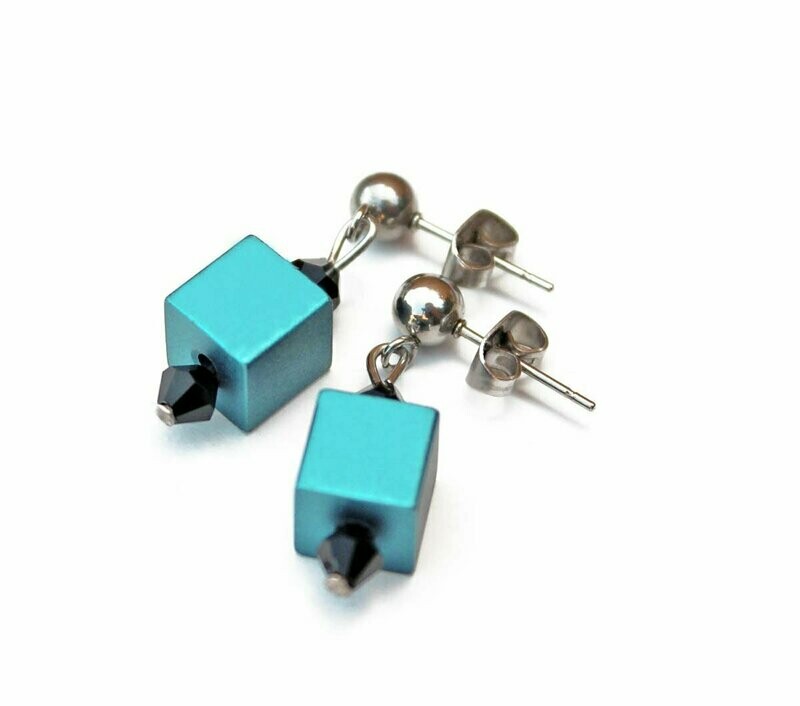 Aluminium  Würfel Ohrstecker Türkis