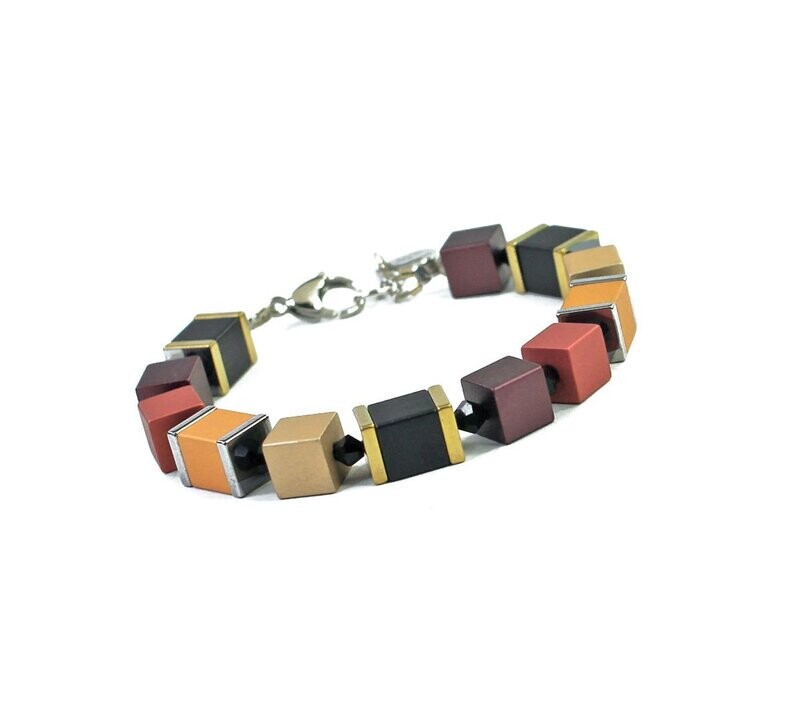 Zeitlos elegantes Armband
in schmeichelnden Erdtönen