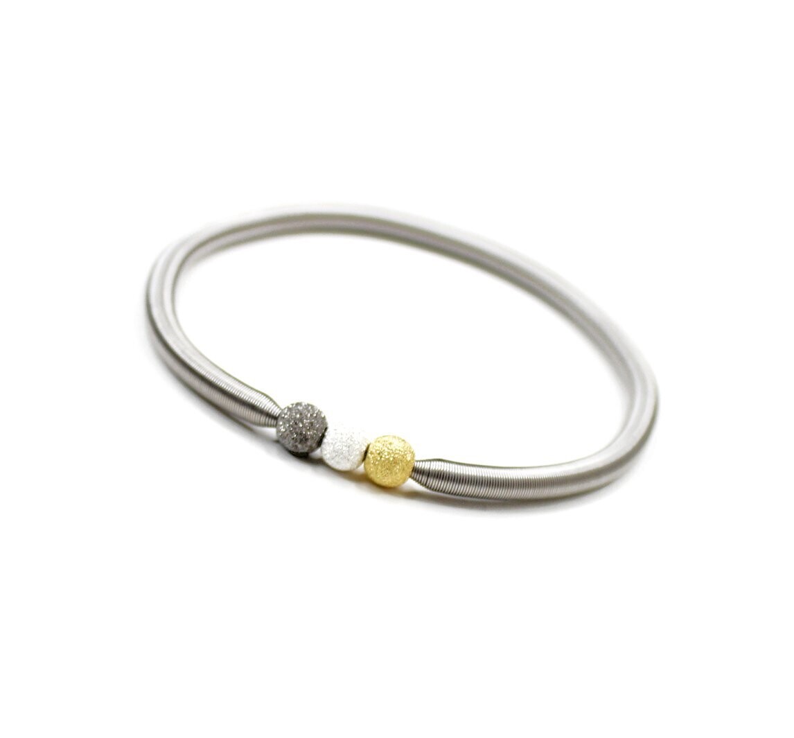 Edelstahl Stretch Armband mit 925 Silber Perlen Tricolor : Gold, Weiss & Grau