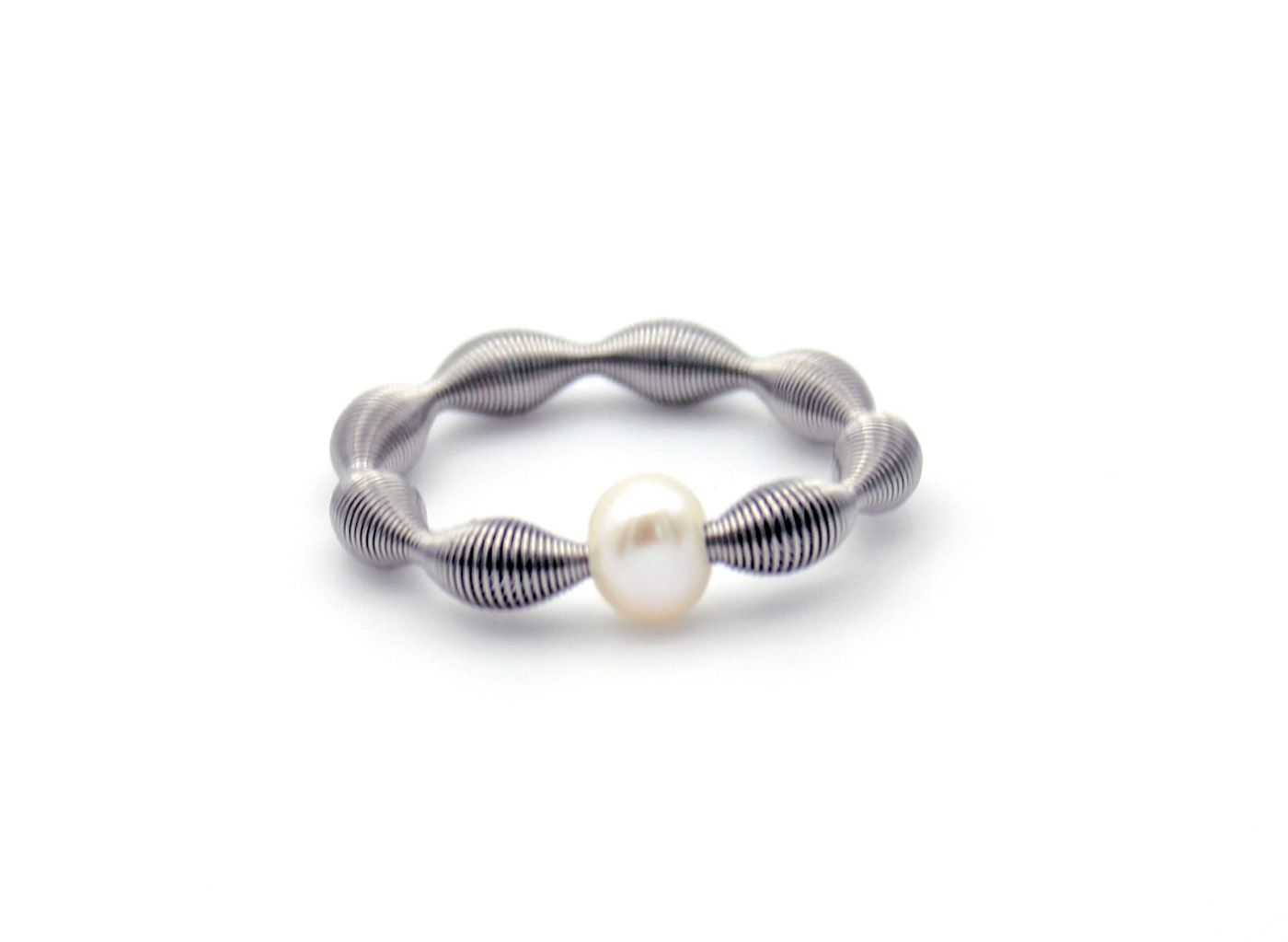 Edelstahl Stretch Ring mit Naturperle