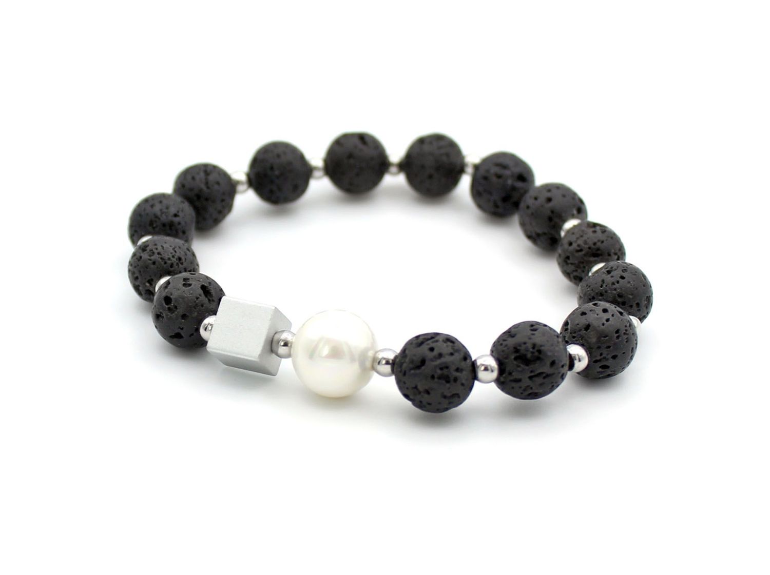 Elegantes Lavastein-Armband mit Mallorcaperle & Aluminium-Würfel
