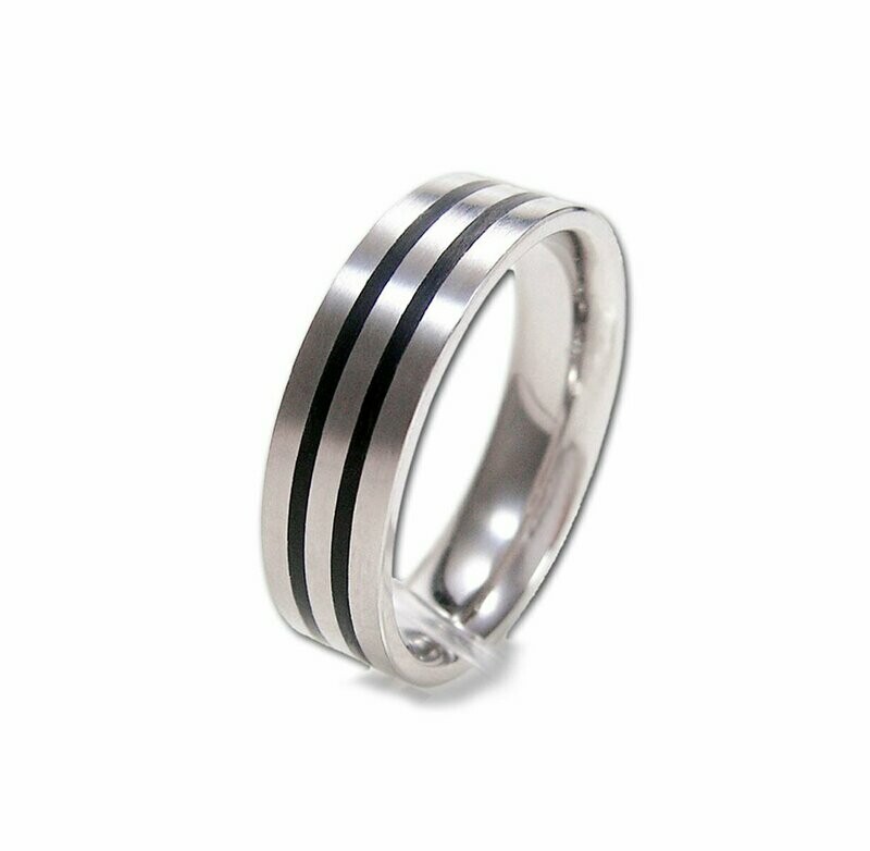 Klassischer Edelstahlring mit schwarzen Keramikeinlagen