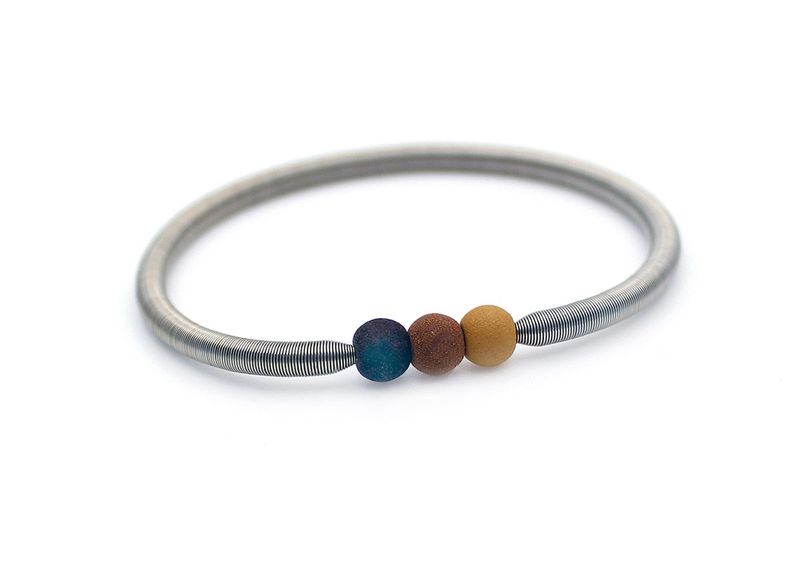Edelstahl Stretcharmband mit farbigem Lavastein: Dunkelbraun, Terracotta & Ocker | Elegant & Kraftvoll