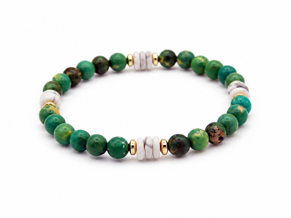 Grünes Jaspis-Armband mit Howlith & goldfarbenem Hämatit