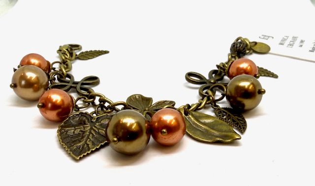 Bracciale Retrò con particolari in ottone, foglie pendenti
