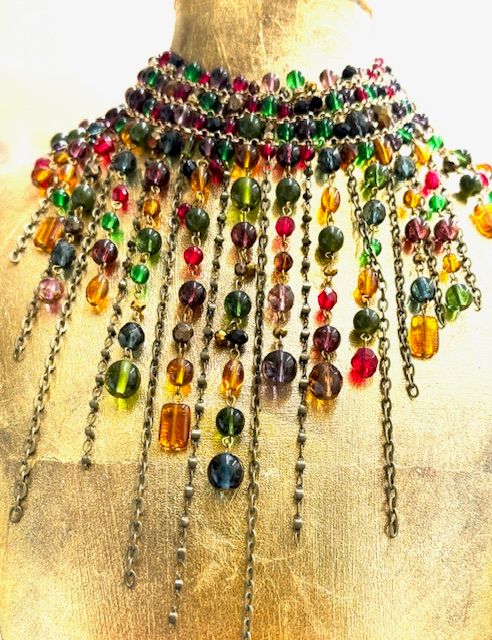 ​Collana retrò multifili in ottone trattato e pietre colorate