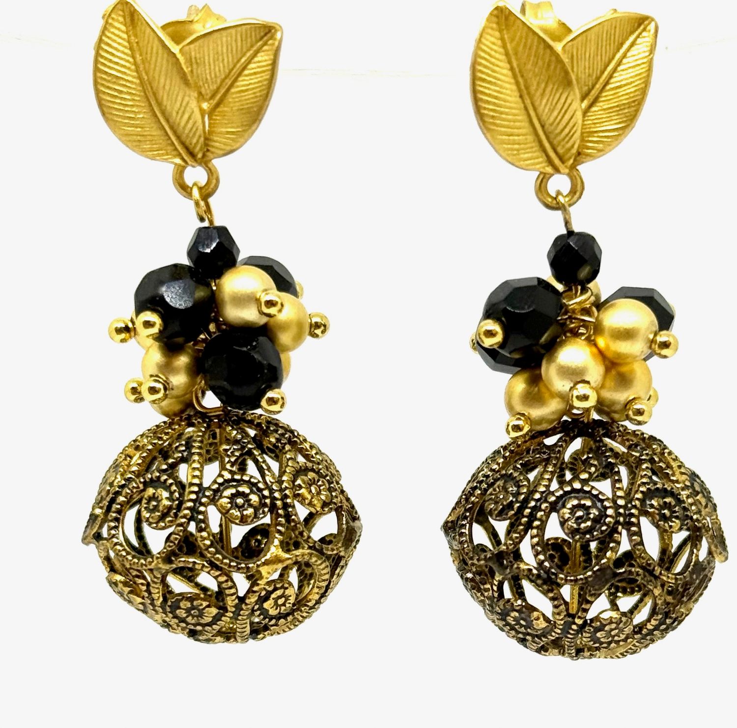 Orecchino pendente vintage boulle anticata cristalli neri e oro satinati