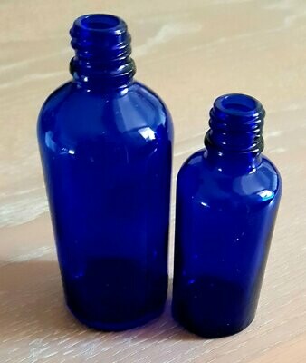 Kobaltblauwe glazen fles