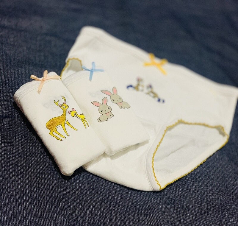 SET DE 3 CALZONES DE ALGODÓN PARA NIÑA