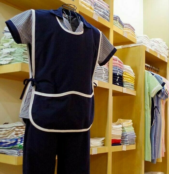 UNIFORME FILIPINA NEGRO