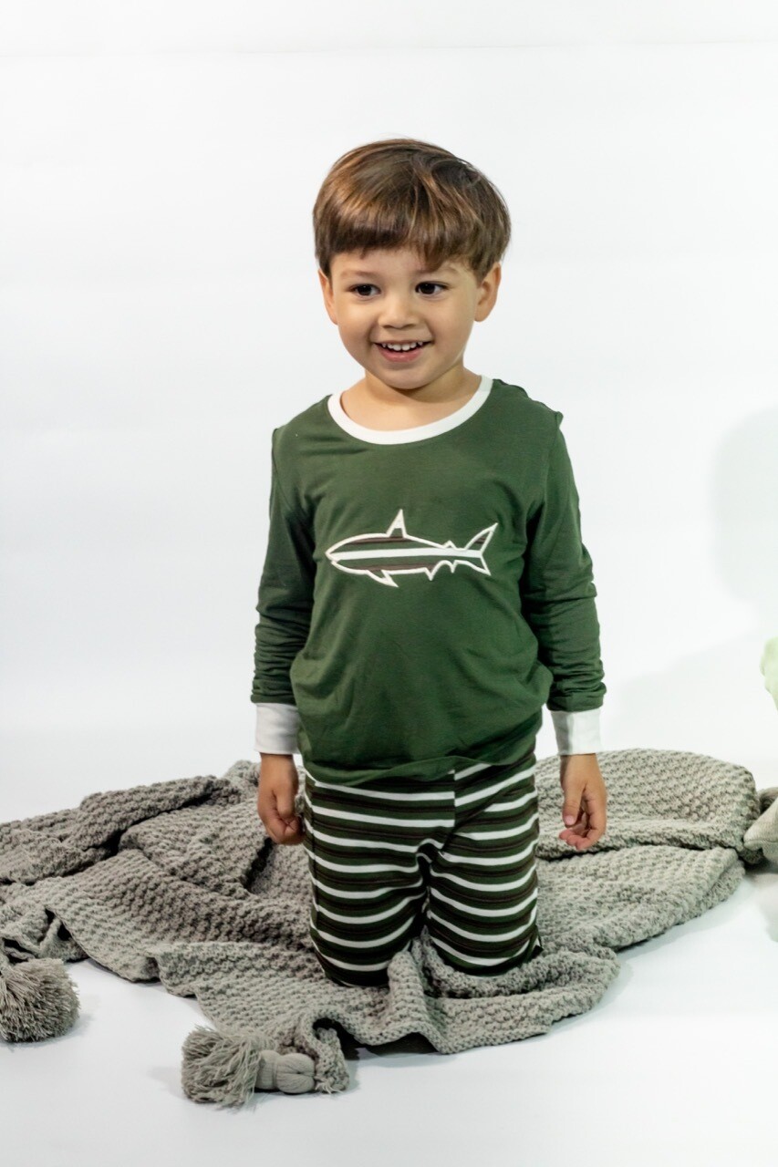 Pijama Cantel Sleep Niños Pantalón Y Camiseta Ml Líneas Verde/Blanco C/Tiburón Verano