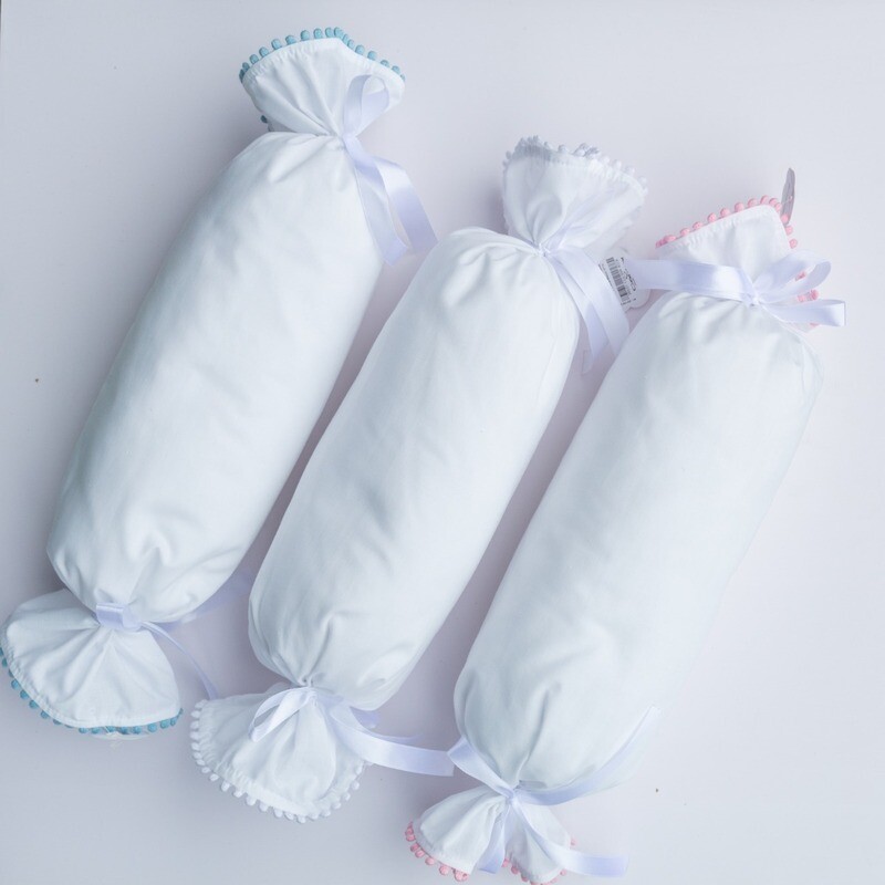 Cojin de Bebe Cilindrico Dacron Blanco con Borla 13*15