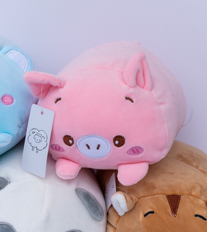 Muñeco cerdito 20 cm plug