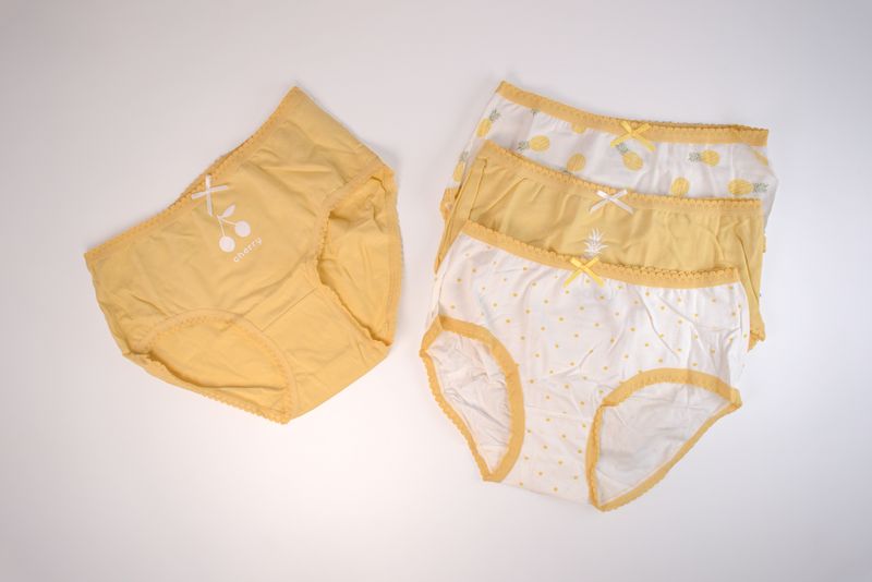 Set De 4 Calzones De Algodón Para Niña Yellow