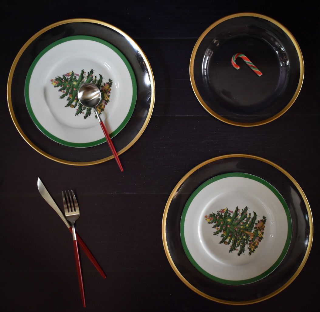 Set de 4 platos de vidrio 10.5" con borde  dorado