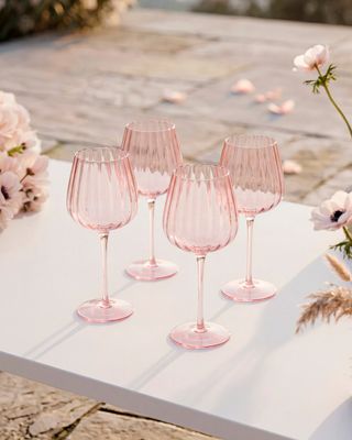 Set de 4 copas de vidrio transparente diseño acanalado