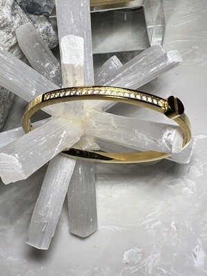 Carti Crystal Bolt Cuff