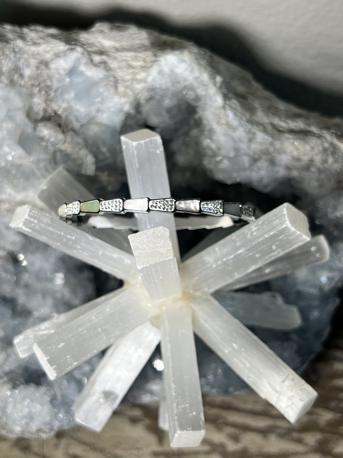 MOP Pendant Cuff
