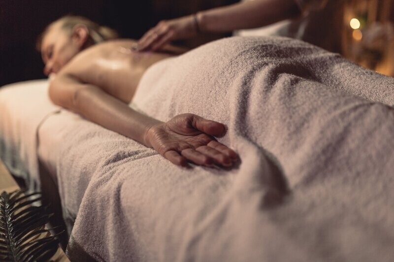 ¡Combinado MaderoMagia! (30 min Maderoterapia + 30 min Masaje Relajante)
