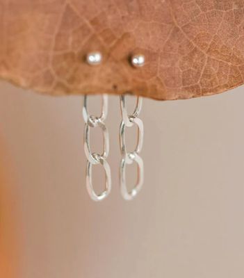 Hello Adorn Cher Backdrop Earrings Hello Adorn Cher Backdrop Earrings