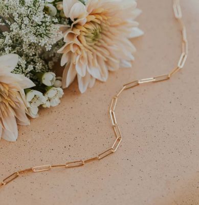 Hello Adorn Herra Chain 16" Necklace Hello Adorn Herra Chain 16" Necklace