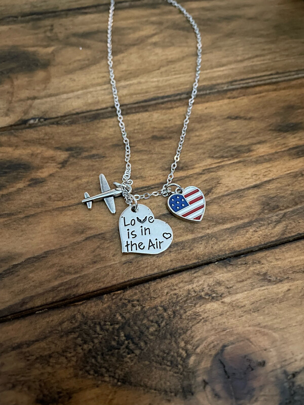 Necklace “Love Is In The Air”