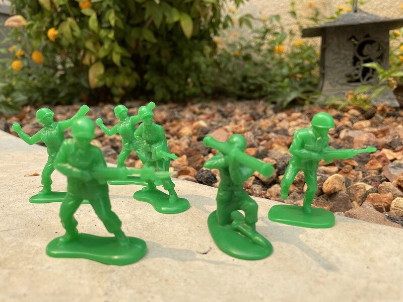 Women Toy Soldiers (6pc) Green | Women Veterans Alliance