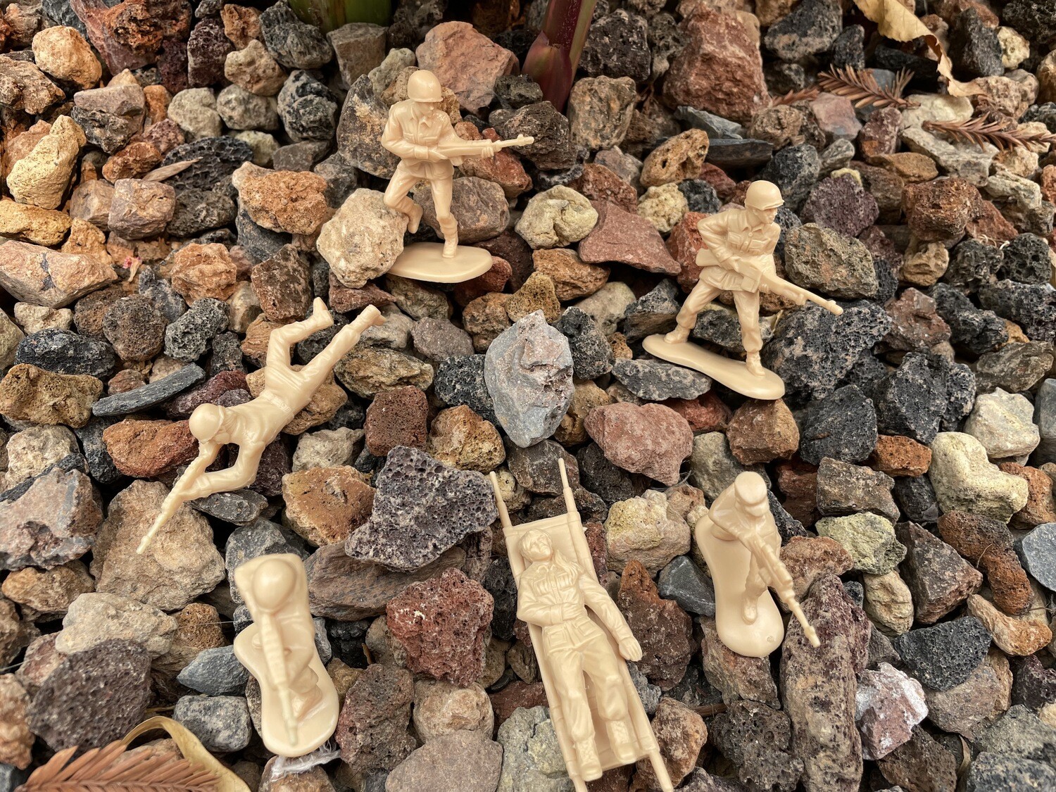 Women Toy Soldiers (6pc) Tan | Women Veterans Alliance