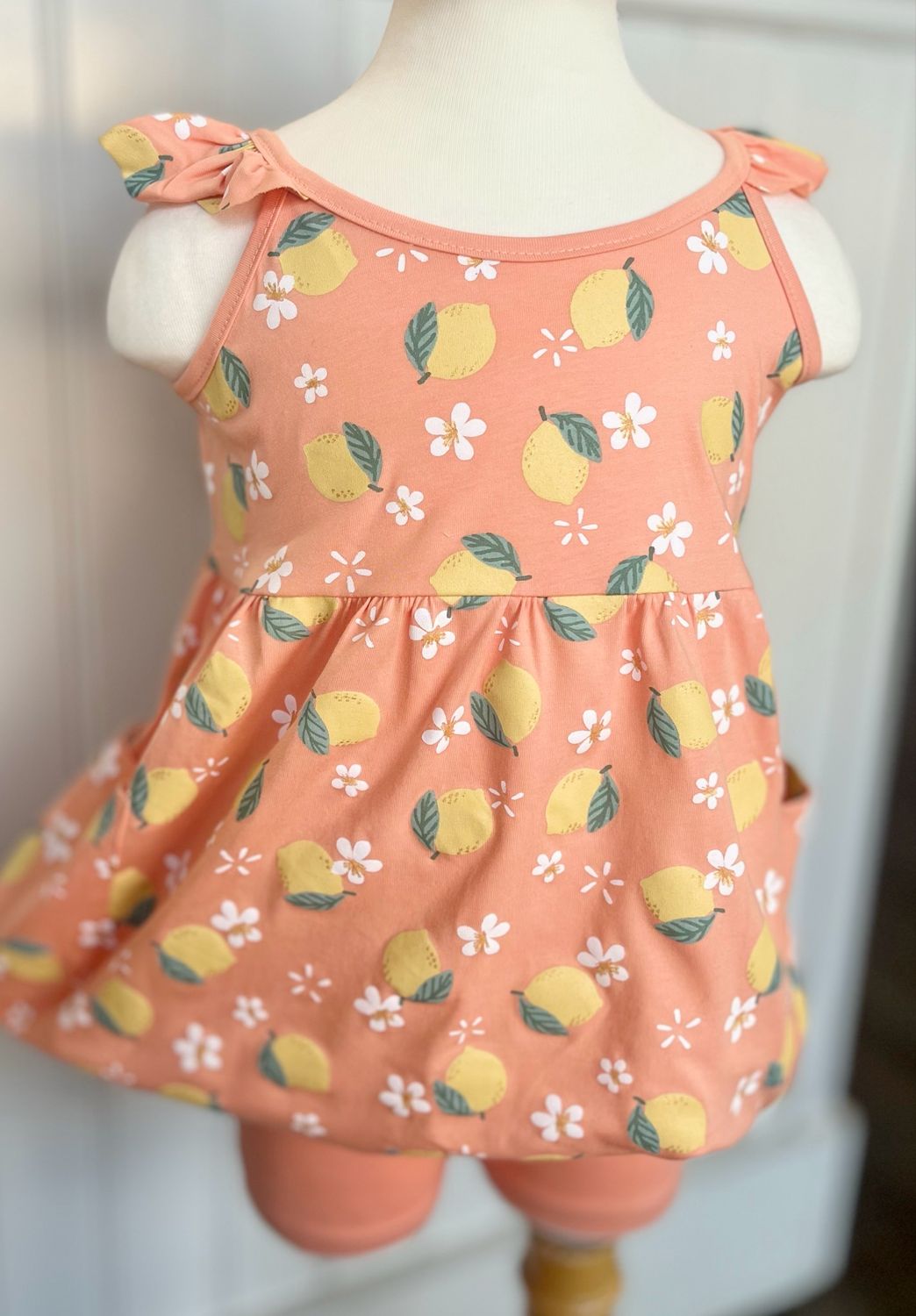 376 Lemonade Stand Short Set