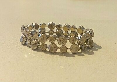 Bracelet with crystals