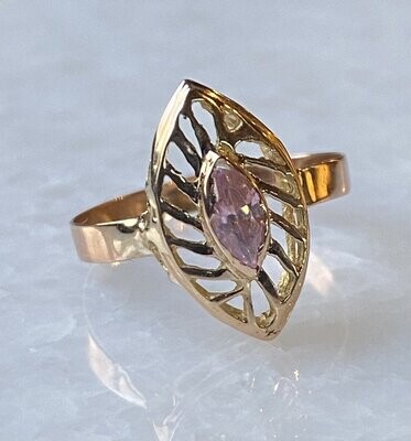 Ring with pink tourmaline