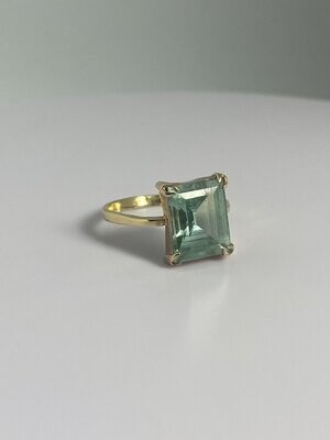 Vintage ring with tourmaline