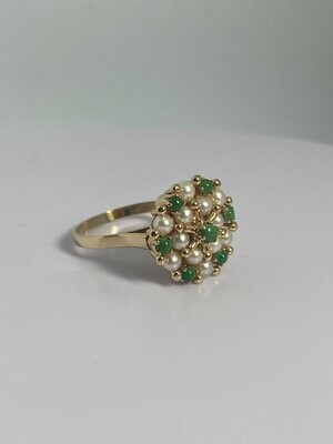 Vintage ring with pearls and nephrite jade