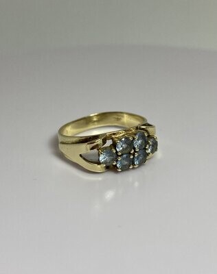 Ring with aquamarines