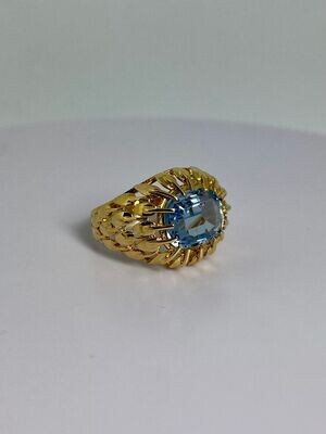 Ring with blue spinel