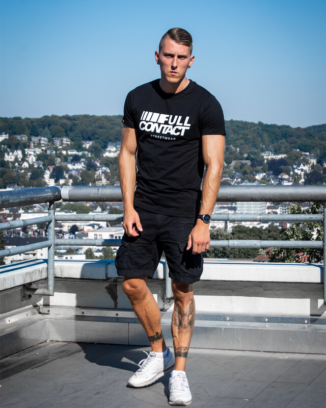 T-Shirt "Logo" - BLACK RESTOCK