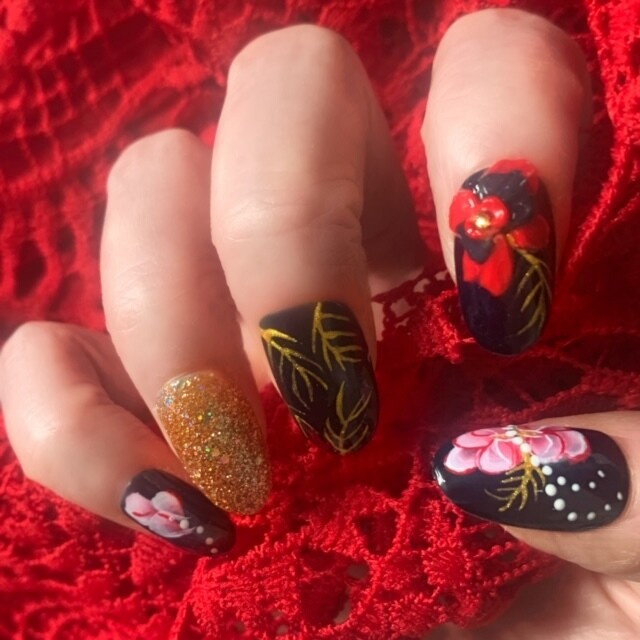 Sapporo press-on nail set
