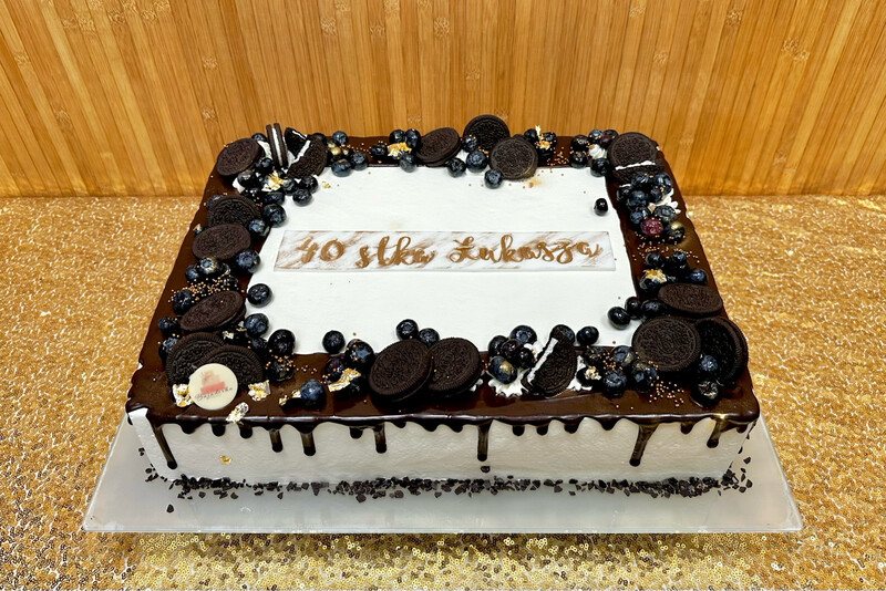 TORT PROSTOKĄTNY - OREO I BORÓWKA