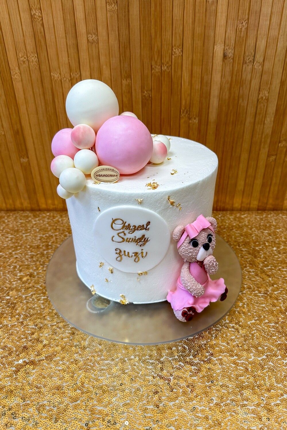 TORT TUBA Z MISIEM W SUKIENECZCE Z BALONIKAMI, Średnica: 2 x 15 ø / szt. / ok. 18 osób