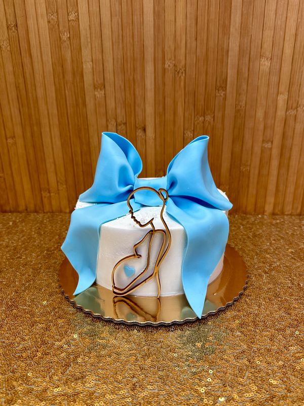TORT BABY SHOWER Z KOKARDĄ