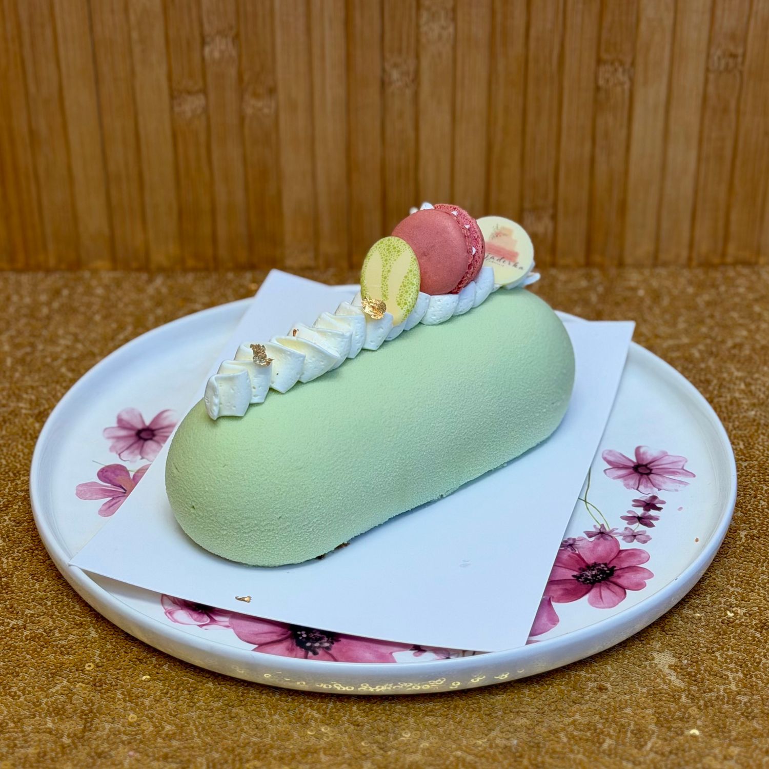 ROLADA SERNICZEK Z MALINAMI