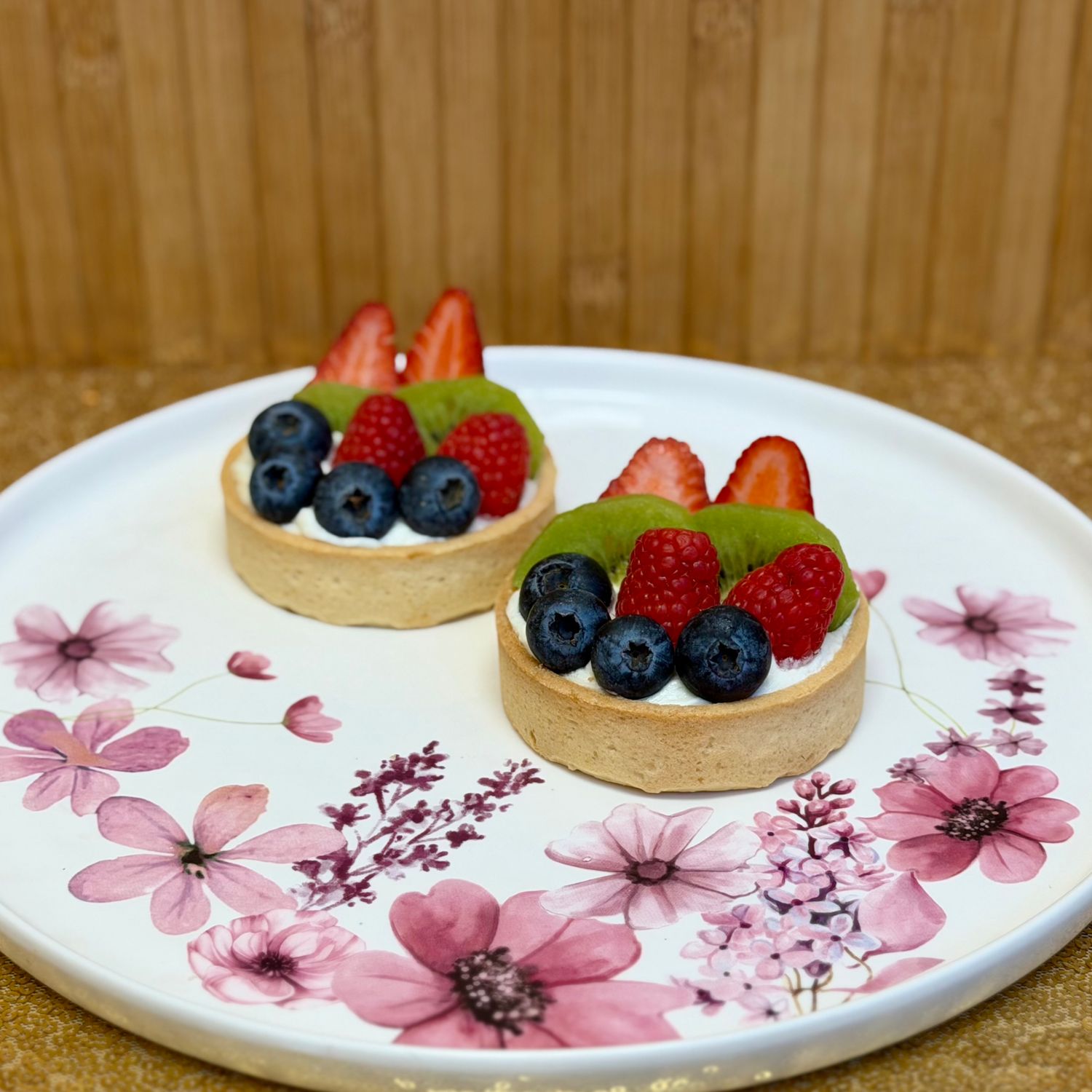 TARTA Z OWOCAMI /4 szt.