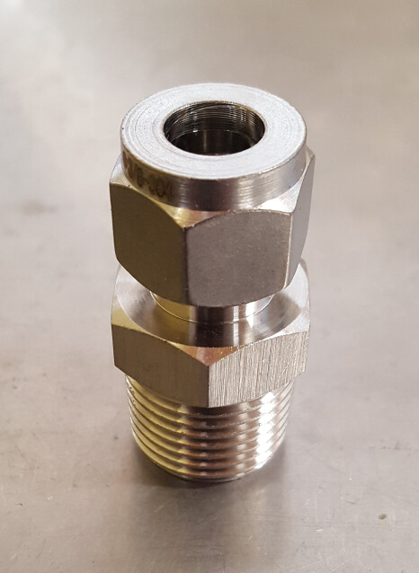 3/8" Compression x 1/2" Male NPT - SS