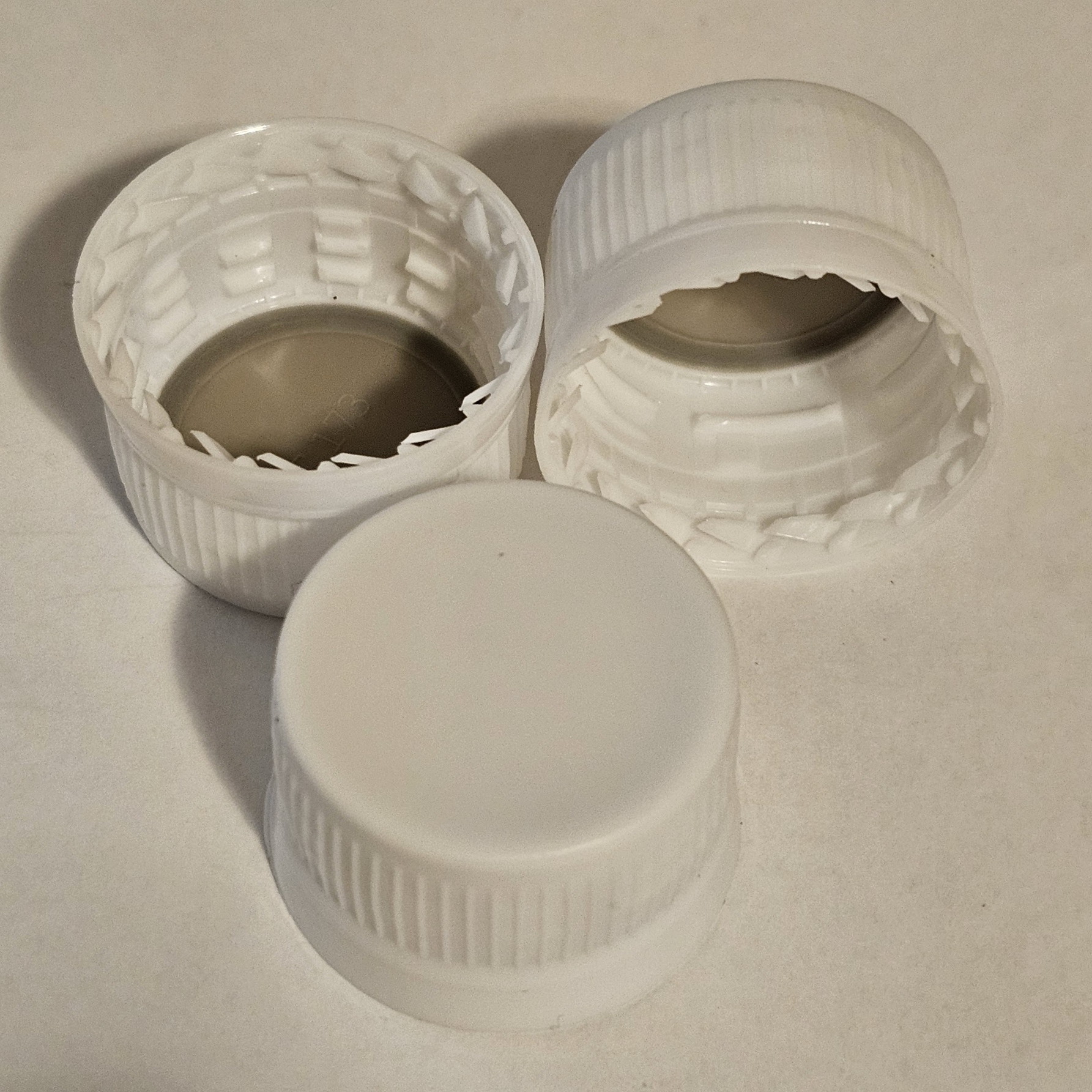 White PET Bottle Caps (28mm)