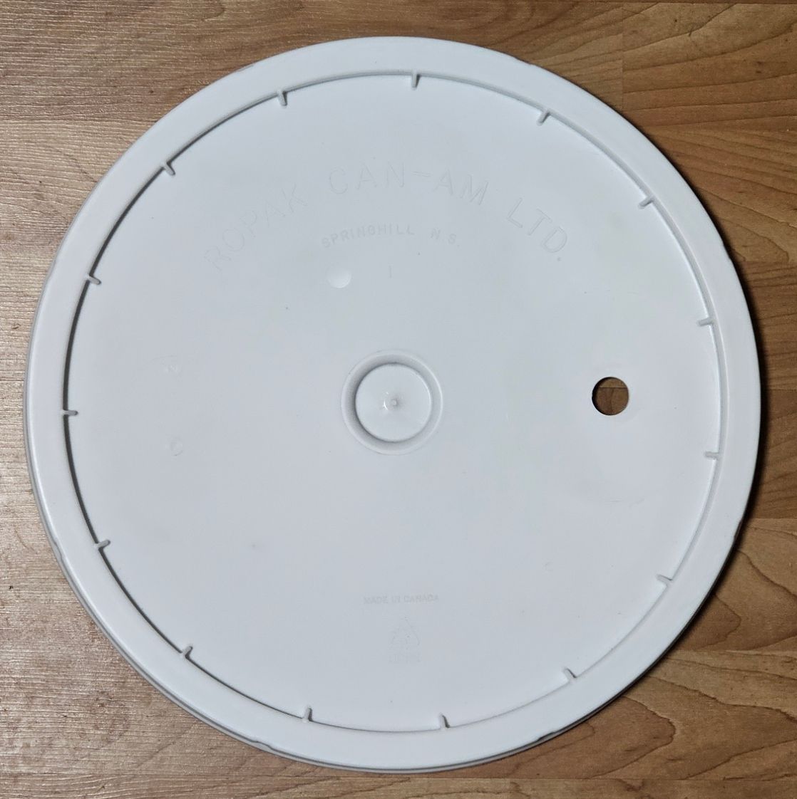 Lid for Winemaster 6.5 Gallon Bucket (HDPE) - With Stopper Hole