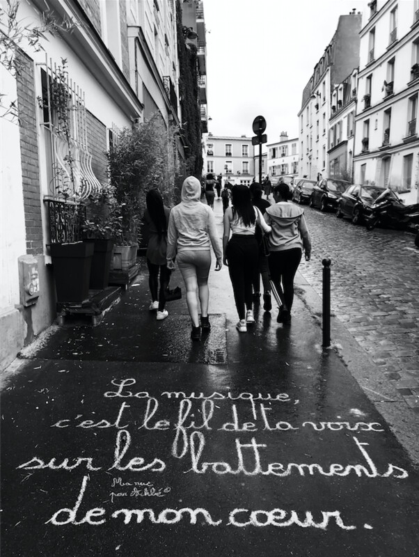 La musique, c'est le fil de ta voix sur les battements de mon cœur - 28,5 X 30 cm limité à 2 exemplaires