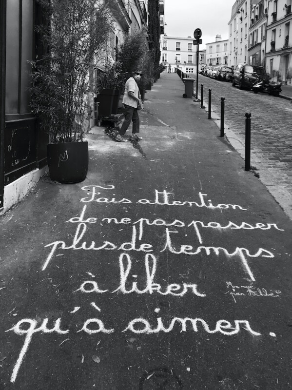 Fais attention de ne pas passer plus de temps à liker qu'à aimer - 28,5 X 30 cm limité à 2 exemplaires